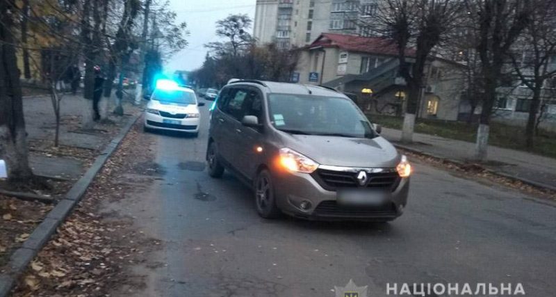 На Хмельниччині поліцейські з’ясовують обставини ДТП, в якій травмувалась 15-річна дівчина