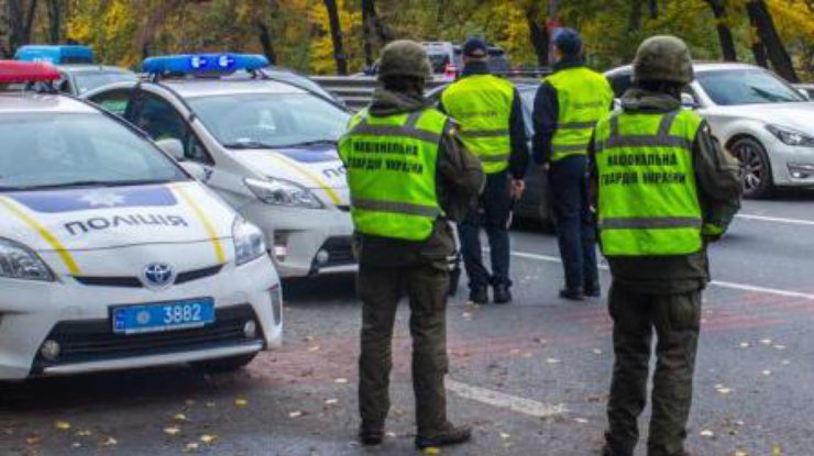 Через "фейкове" викрадення людини в центрі Хмельницького, поліцію області підняли по тривозі