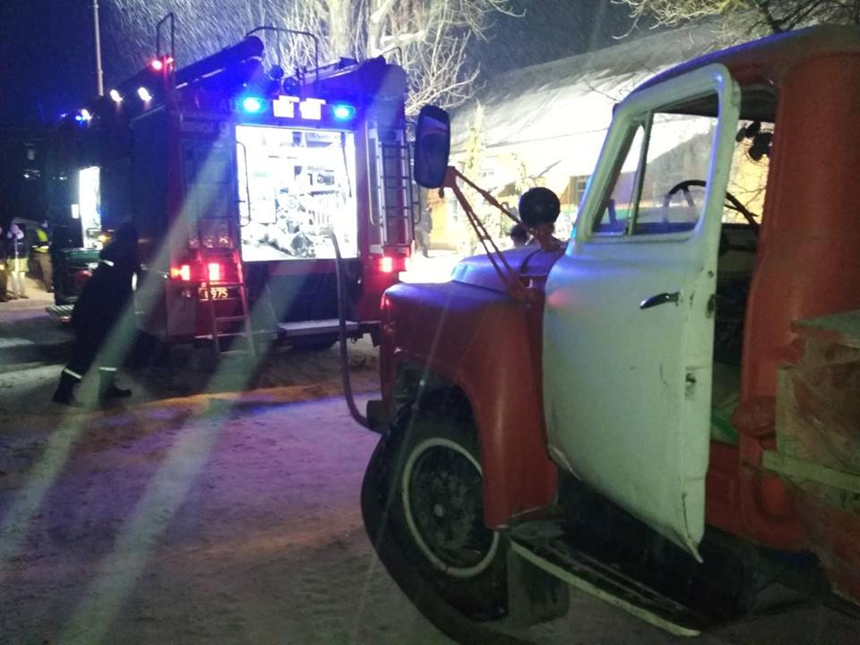 Волочиські рятувальники ліквідували пожежу магазину