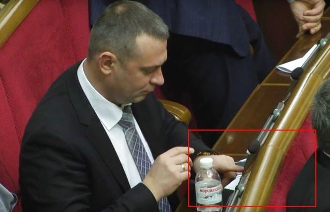 Головний кнопкодав листопада народний депутат Андрій Шинькович