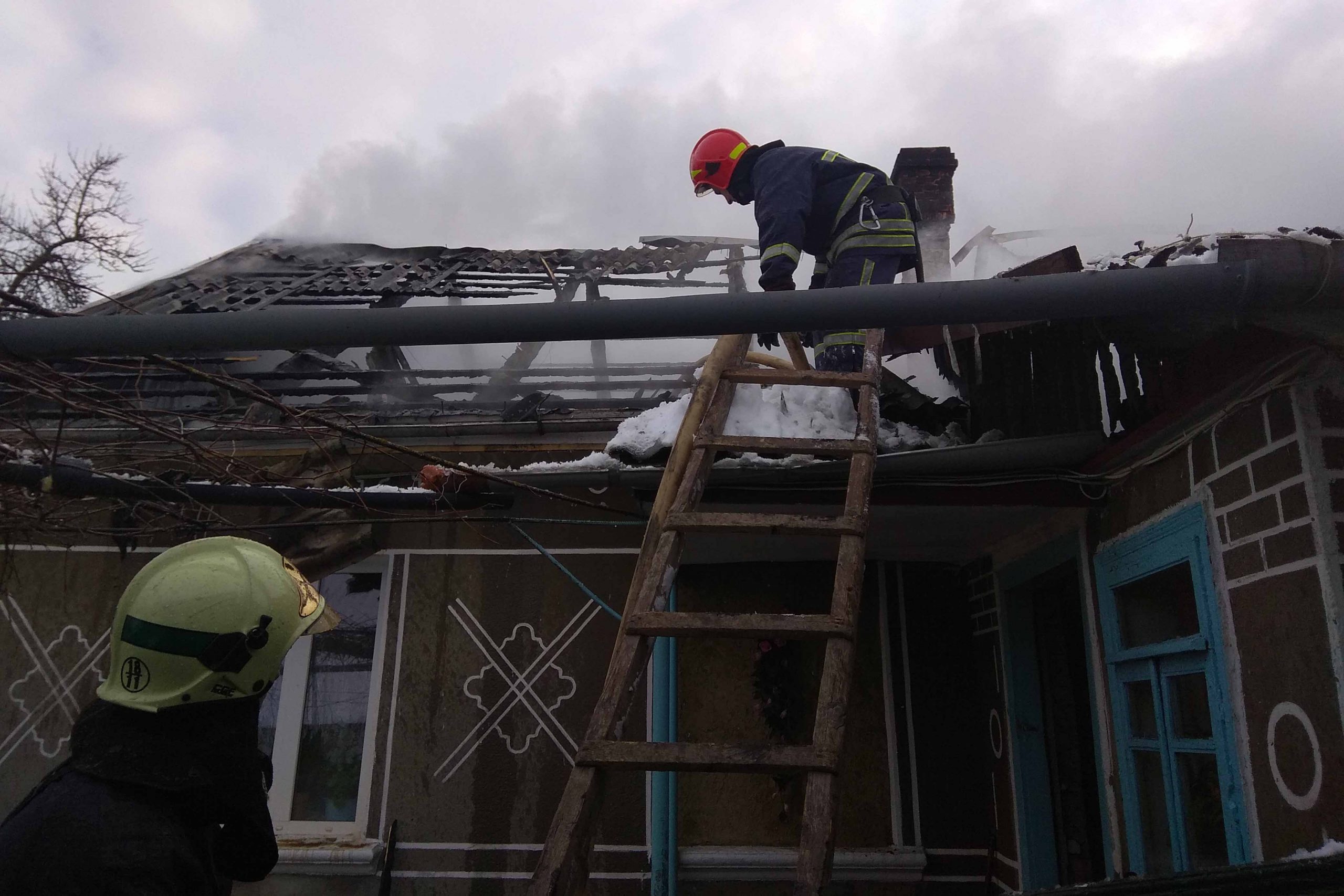 Славутський район: рятувальники ліквідували пожежу житлового будинку в с. Крупець