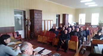 У Старокостянтинівському районі та Старій Синяві відбулися наради з пасічниками