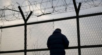 На Хмельниччині судитимуть хлопця, який вбив бабусю та спалив її будинок