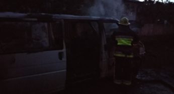 Ярмолинці: вогнеборці ліквідували пожежу автомобіля