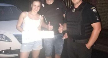 Хмельницькі патрульні відшукали власника загублених номерних знаків