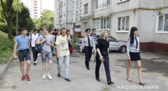У Хмельницькому поліцейські разом з молоддю провели акцію «СТОП-НАРКОТИК»