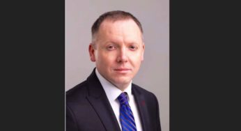 Хмельниччина: на сторінках державних органів у Facebook поширюють агітацію посадовця-кандидата