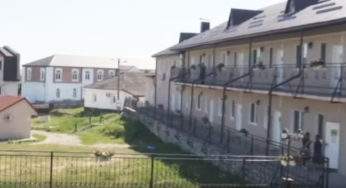 У заповідній зоні Хмельниччини нечистоти з готельного комплексу зливають у підвал будинку