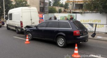 Хмельницькі поліцейські з’ясовують обставини ДТП, у якій травмувалась 16-річна дівчина