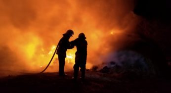 Волочиський район: рятувальники ліквідуали пожежу скирти соломи