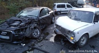 У Летичівському районі сталася ДТП за участю молоковоза та трьох легкових авто