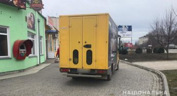 У Кам’янці-Подільському поліцейські встановлюють обставини ДТП, у якій травмувався 67-річний пенсіонер