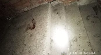 На Хмельниччині взяли під варту 64-річного пенсіонера, який наніс тяжкі тілесні ушкодження своєму синові