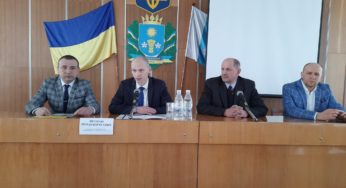 Громаді Новоушиччини представили нового голову райдержадміністрації