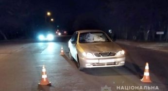 У Хмельницькому поліцейські встановлюють обставини ДТП, у якій травмувався 49-річний чоловік