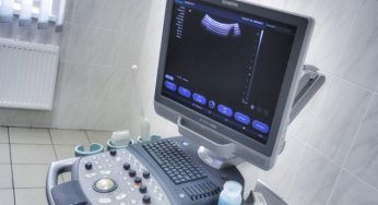 Полонська ОТГ суттєво завищила вартість медобладнання під час проведення процедур закупівлі