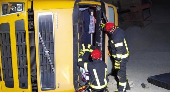 Надзвичайники врятували з «металевого полону» водія вантажівки