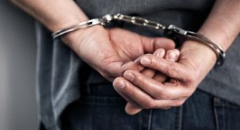 У Славуті поліцейські затримали чоловіка, який до смерті побив свого знайомого