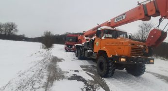 Рятувальники надали допомогу водію вантажівки, який застряг на узбіччі