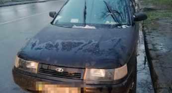 У Хмельницькому патрульні зупинили водія у стані сильного алкогольного сп’яніння з підробленим водійським посвідченням