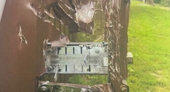 На Летичівщині слідчі оголосили про підозру чоловіку, який сокирою пошкодив майно свого сусіда