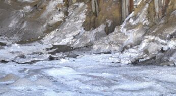 “Золота” сіль для доріг. Чи зможуть у снігопад дорогами Хмельницького їздити авто