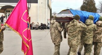 У Хмельницькому попрощались з 51-річним військовослужбовцем, який загинув поблизу Бахмуту
