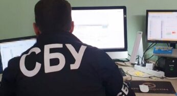 Мешканець Кам’янця-Подільського організував ворожу ботоферму, через яку «розганяли» фейки про війну в Україні