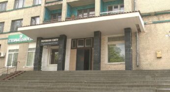 У Хмельницькому рекомендують виселитися з готелю родинам військових