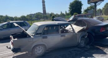 У Кам’янці-Подільському зіткнулися «Фольксваген» та «ВАЗ 2107»