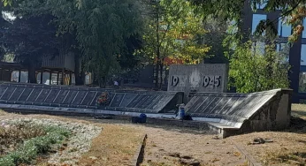 У Славуті декомунізовують Меморіал славутчанам, полеглим у Другій світовій війні