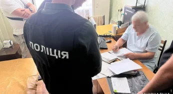 На Шепетівщині на хабарі затримали завідувача одного з відділень лікарні, яка обслуговує засуджених