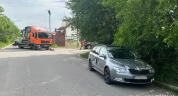 У Хмельницькому встановлюють обставини ДТП, у якій травмувалась 71-річна пенсіонерка