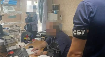 Хмельничан підозрюють у незаконному переправленні чоловіків за кордон
