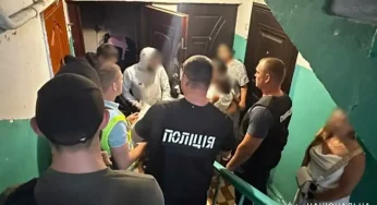 У Хмельницькому викрили групу злодіїв, які обкрадали людей на залізничному вокзалі