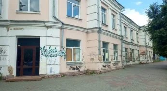 Суд ухвалив рішення у справі щодо історичної будівлі у Хмельницькому: їй зберегли охоронний статус