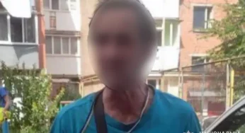 У Хмельницькому до чотирьох років ув’язнення засудили чоловіка, який викинув собаку з 9-го поверху
