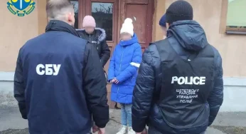 В Шепетівці 33-річна місцева мешканка намагалась підпалити Шепетівську міську раду