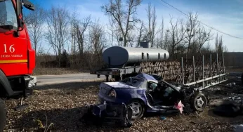 Жахлива аварія на Хмельниччині: після ДТП загорівся автомобіль, загинула жінка